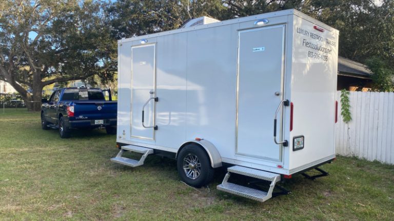 portable-restroom-trailers -tampa-Restroom