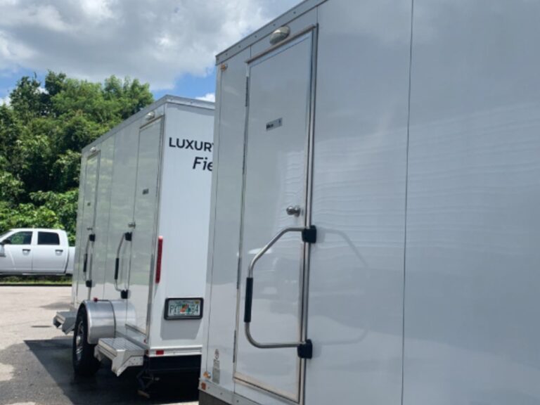 Restroom Trailer Rental in Tampa